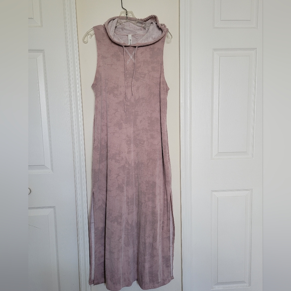 Jolie casual hooded sweatshirt dress.